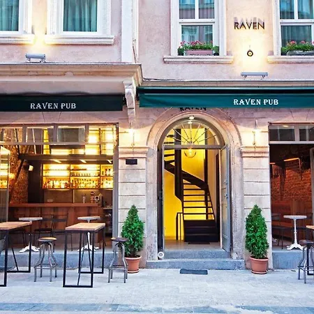 Raven Taksim Szálloda 3*