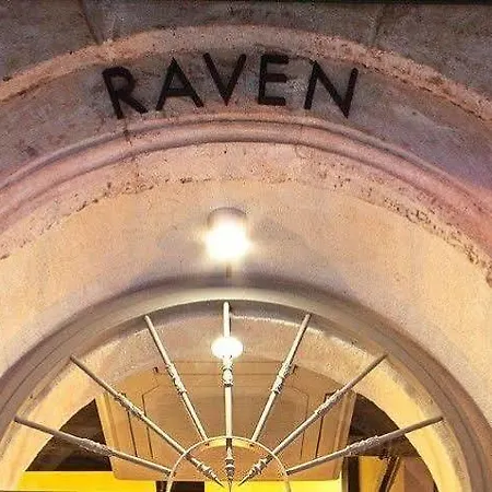 Raven Taksim